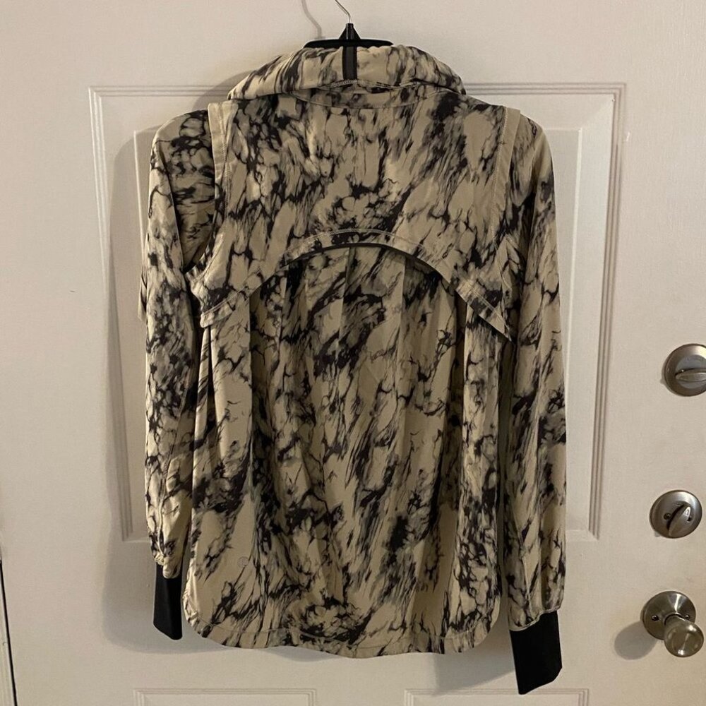 Lululemon | Bring Back The Track Jacket | Size 4 - Picture 4 of 8